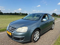 Volkswagen - 2007 - jetta - 1.6 trendline bns - 37-xh-bl - afbeelding 1 van  13