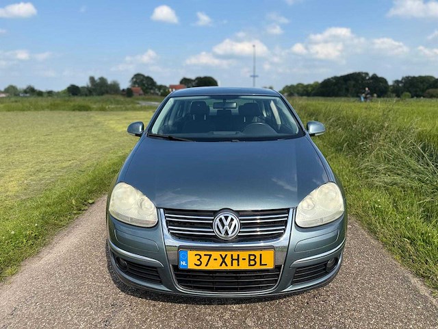 Volkswagen - 2007 - jetta - 1.6 trendline bns - 37-xh-bl - afbeelding 6 van  13