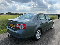 Volkswagen - 2007 - jetta - 1.6 trendline bns - 37-xh-bl - afbeelding 9 van  13