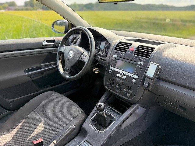 Volkswagen - 2007 - jetta - 1.6 trendline bns - 37-xh-bl - afbeelding 13 van  13