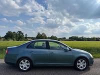 Volkswagen - 2007 - jetta - 1.6 trendline bns - 37-xh-bl - afbeelding 8 van  13