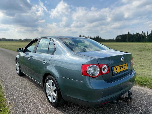 Volkswagen - 2007 - jetta - 1.6 trendline bns - 37-xh-bl - afbeelding 11 van  13