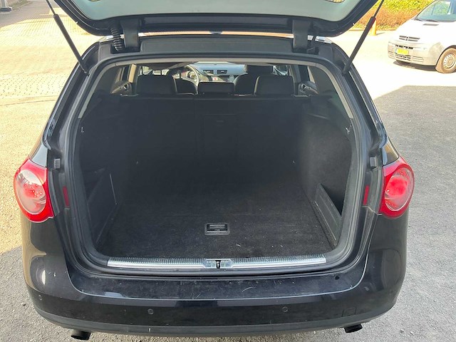 Volkswagen - 2007 - passat variant - 3.2 v6 comfortl. 4m - personenauto (xd-761-p) - afbeelding 9 van  22