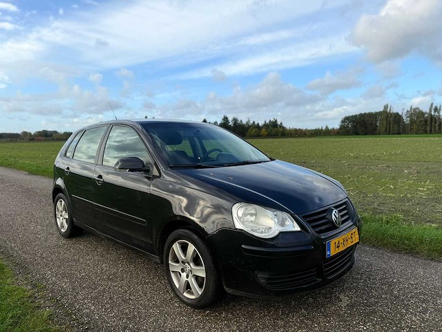 Volkswagen - 2007 - polo - 1.4-16v optive - 14-xh-st - afbeelding 4 van  10
