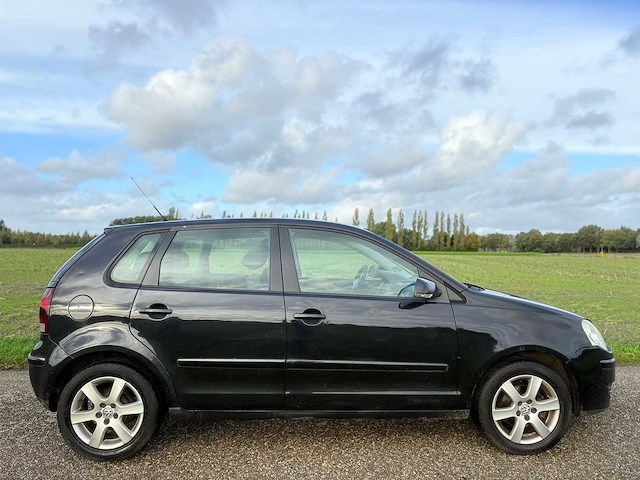 Volkswagen - 2007 - polo - 1.4-16v optive - 14-xh-st - afbeelding 5 van  10