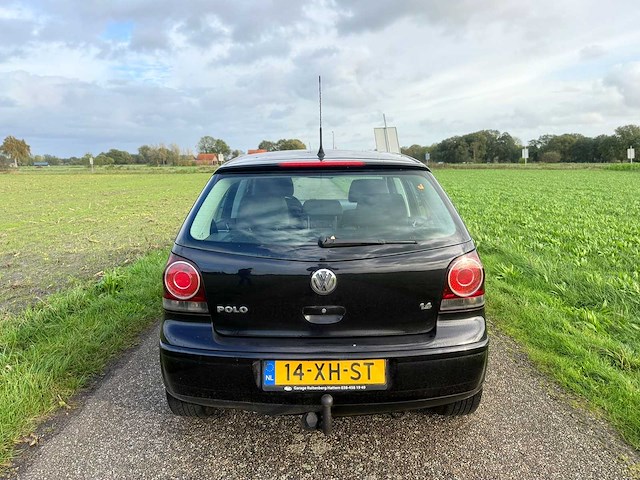 Volkswagen - 2007 - polo - 1.4-16v optive - 14-xh-st - afbeelding 7 van  10
