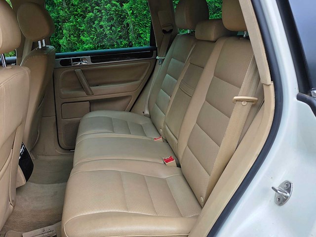 Volkswagen - 2007 - touareg - 3.2 v6 - 76-ggz-6 - afbeelding 8 van  16