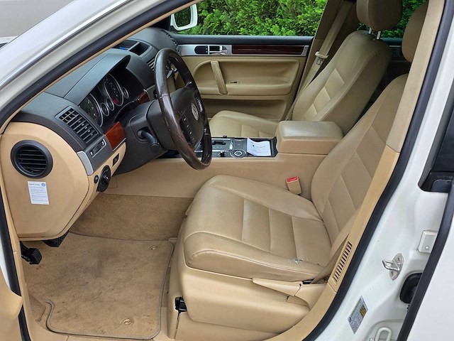 Volkswagen - 2007 - touareg - 3.2 v6 - 76-ggz-6 - afbeelding 13 van  16