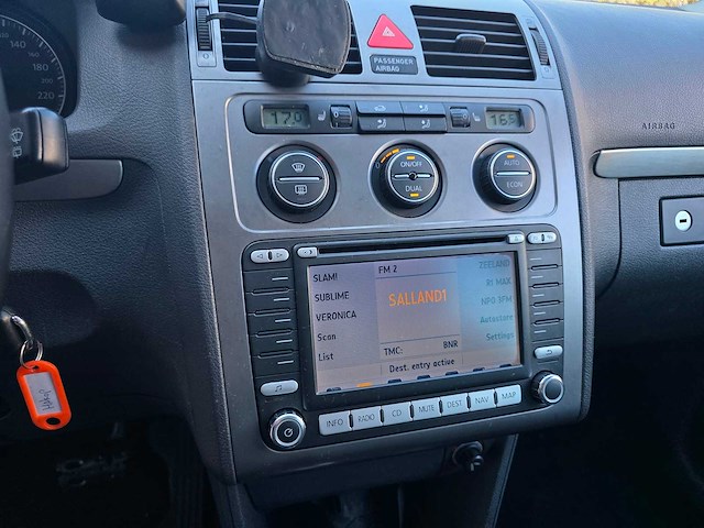 Volkswagen - 2007 - touran - 1.4 tsi highl. bns - 35-nrs-1 - afbeelding 4 van  16