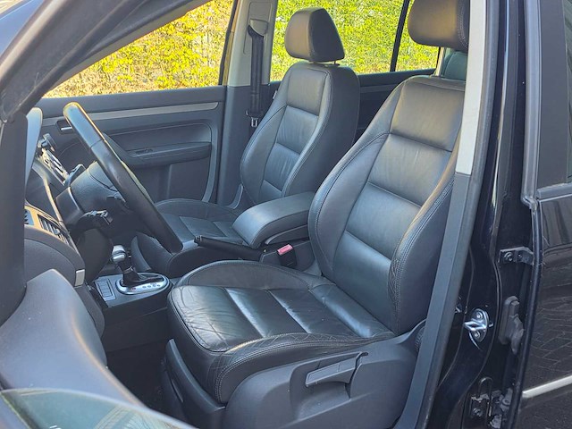 Volkswagen - 2007 - touran - 1.4 tsi highl. bns - 35-nrs-1 - afbeelding 15 van  16