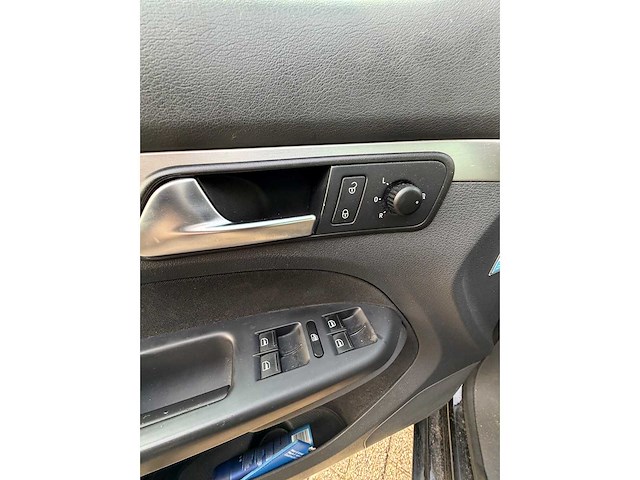 Volkswagen - 2007 - touran - 1.4 tsi trendline - personenauto - afbeelding 20 van  31