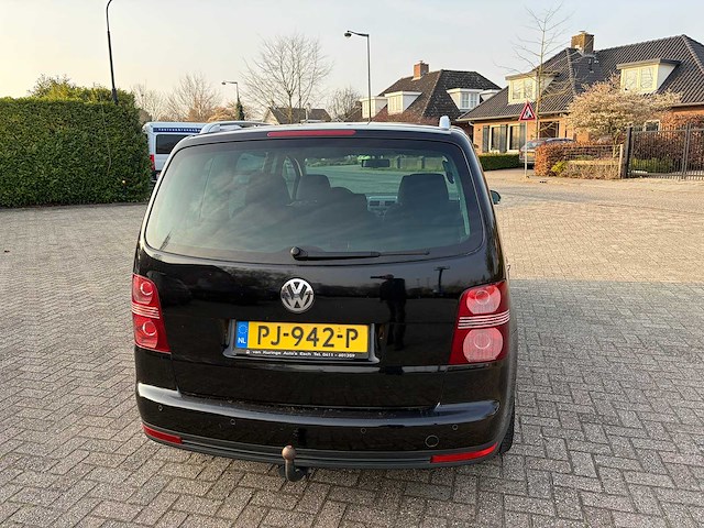 Volkswagen - 2007 - touran - 1.4 tsi trendline - personenauto - afbeelding 22 van  31