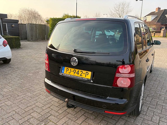 Volkswagen - 2007 - touran - 1.4 tsi trendline - personenauto - afbeelding 31 van  31