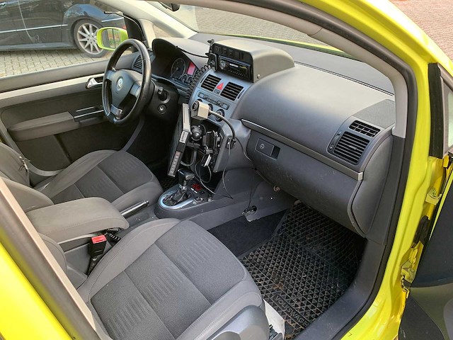 Volkswagen - 2007 - touran - 2.0 tdi highline - 77-zb-jk - afbeelding 11 van  20