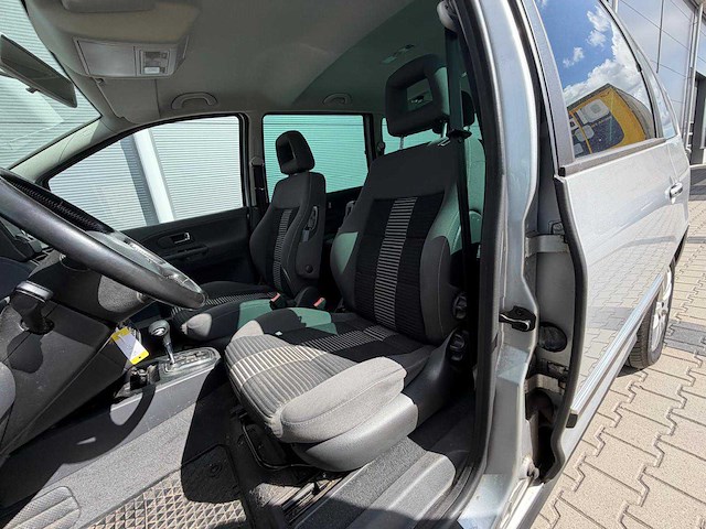 Volkswagen - 2008 - sharan - 1.9 tdi trendline - personenauto - afbeelding 2 van  26