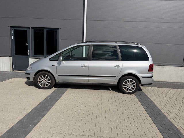 Volkswagen - 2008 - sharan - 1.9 tdi trendline - personenauto - afbeelding 12 van  26
