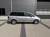Volkswagen - 2008 - sharan - 1.9 tdi trendline - personenauto - afbeelding 21 van  26