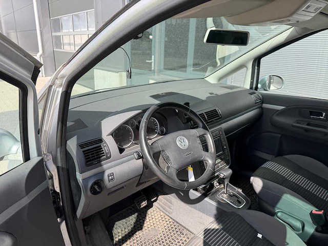 Volkswagen - 2008 - sharan - 1.9 tdi trendline - personenauto - afbeelding 26 van  26