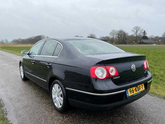 Volkswagen - 2009 - passat - 1.4 tsi highl. bluem - 96-kbf-7 - afbeelding 14 van  16