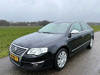 Volkswagen - 2009 - passat - 1.4 tsi highl. bluem - personenauto - afbeelding 1 van  17