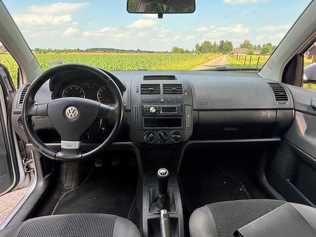 Volkswagen - 2009 - polo - 1.4-16v comfortline - 02-jhp-2 - personenauto - afbeelding 3 van  20