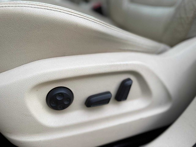 Volkswagen - 2009 - tiguan - 1.4 tsi sport&style - 41-jxz-2 - afbeelding 8 van  17