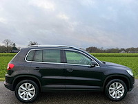 Volkswagen - 2009 - tiguan - 1.4 tsi sport&style - 41-jxz-2 - afbeelding 12 van  17