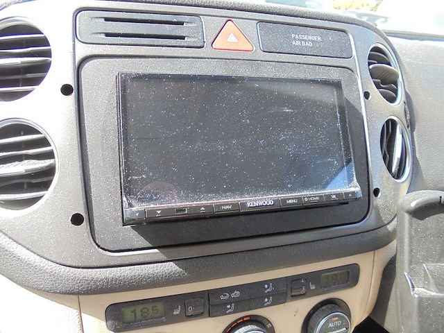 Volkswagen - 2009 - tiguan - 2.0 tsi sport&st.4m - jb-180-v - afbeelding 6 van  16