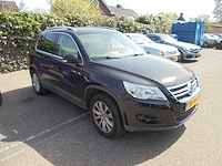 Volkswagen - 2009 - tiguan - 2.0 tsi sport&st.4m - jb-180-v - afbeelding 2 van  3