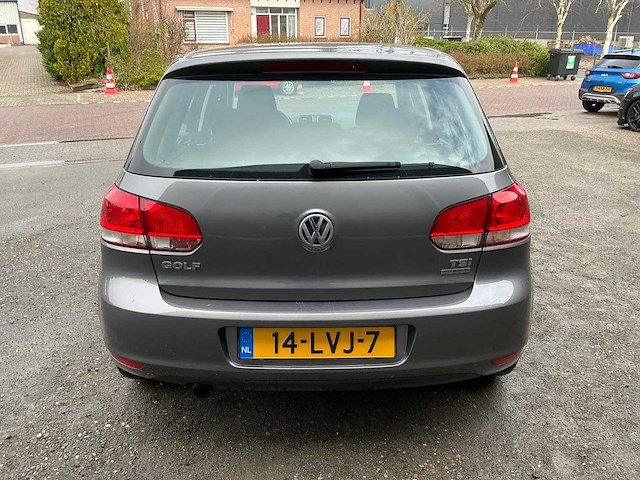 Volkswagen - 2010 - golf - 1.2 tsi tour - personenauto (14-lvj-7) - afbeelding 15 van  19