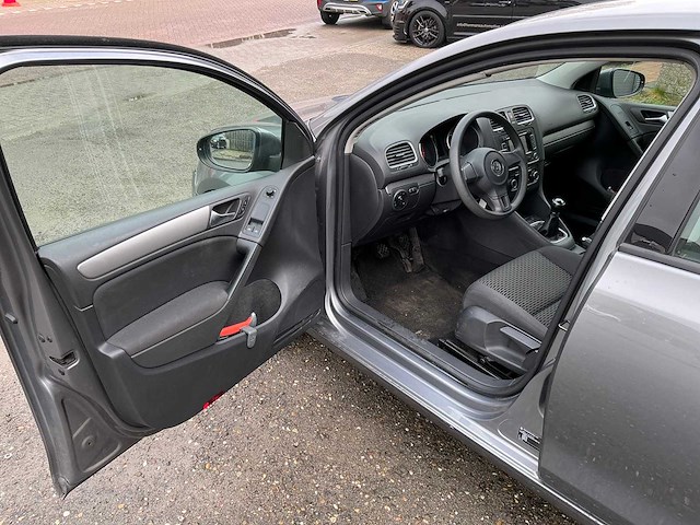 Volkswagen - 2010 - golf - 1.2 tsi tour - personenauto (14-lvj-7) - afbeelding 17 van  19