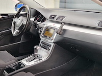 Volkswagen - 2010 - passat variant - 1.4 tsi comfl bluem - 65-lbt-3 - afbeelding 15 van  24