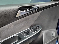 Volkswagen - 2010 - passat variant - 1.4 tsi comfl bluem - 65-lbt-3 - afbeelding 10 van  24