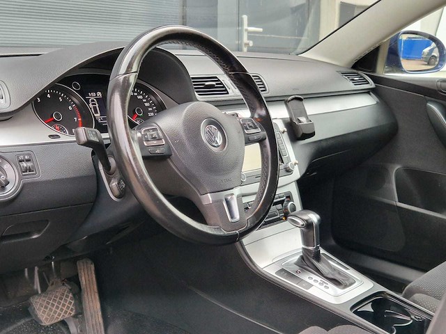 Volkswagen - 2010 - passat variant - 1.4 tsi comfl bluem - 65-lbt-3 - afbeelding 2 van  24