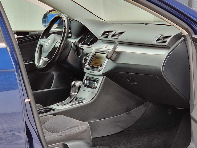 Volkswagen - 2010 - passat variant - 1.4 tsi comfl bluem - 65-lbt-3 - afbeelding 14 van  24