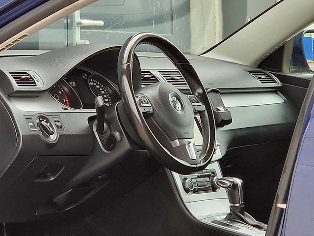 Volkswagen - 2010 - passat variant - 1.4 tsi comfl bluem - 65-lbt-3 - afbeelding 16 van  16