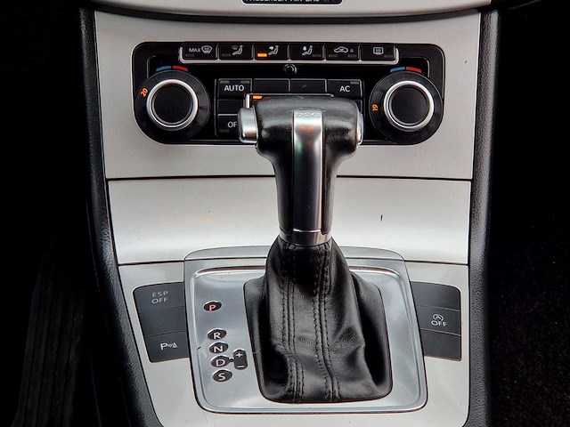 Volkswagen - 2010 - passat variant - 1.4 tsi comfl bluem - 65-lbt-3 - afbeelding 7 van  13