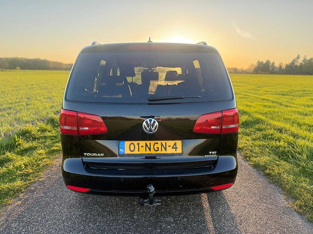 Volkswagen - 2010 - touran - 1.2 tsi comfl. bluem - 01-ngn-4 - afbeelding 8 van  13