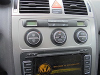 Volkswagen - 2010 - touran - 1.4 tsi trendline - 02-ksz-5 - afbeelding 3 van  16