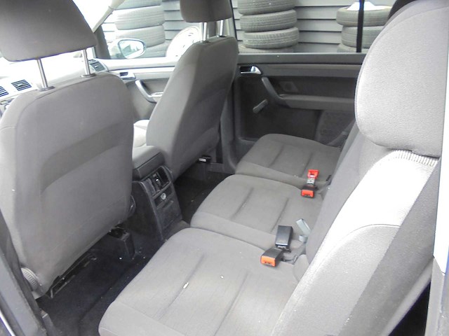 Volkswagen - 2010 - touran - 1.4 tsi trendline - 02-ksz-5 - afbeelding 12 van  16