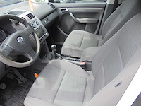 Volkswagen - 2010 - touran - 1.4 tsi trendline - 02-ksz-5 - afbeelding 13 van  16
