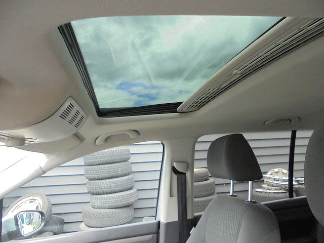 Volkswagen - 2010 - touran - 1.4 tsi trendline - 02-ksz-5 - afbeelding 15 van  16