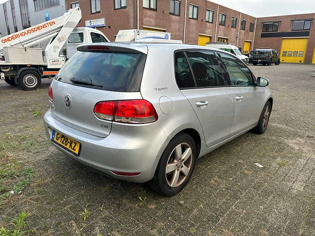 Volkswagen - 2011 - golf - 1.2 tsi trendl.bluem - personenauto - afbeelding 26 van  30