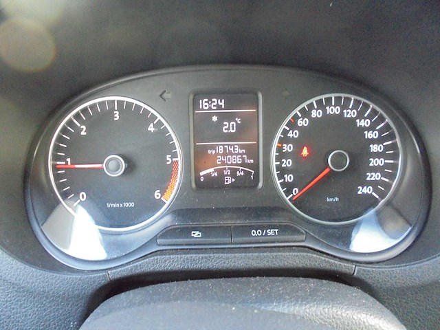 Volkswagen - 2011 - polo - 1.2 tdi bl.m. comfl. - 07-rjd-8 - afbeelding 2 van  11