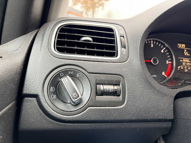 Volkswagen - 2011 - polo - 1.2 tdi bl.m. comfl. - 82-rlt-8 - afbeelding 4 van  16