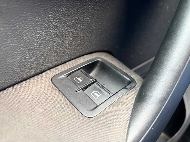 Volkswagen - 2011 - polo - 1.2 tdi bl.m. comfl. - 82-rlt-8 - afbeelding 7 van  16