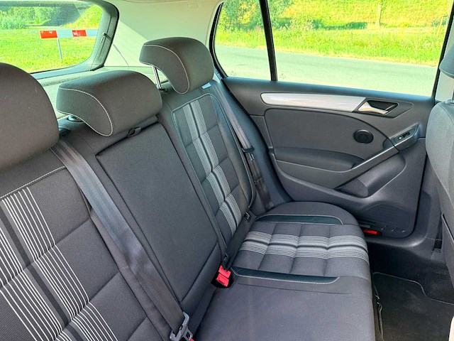 Volkswagen - 2012 - golf - 1.2 tsi highl. bluem - personenauto - afbeelding 31 van  52