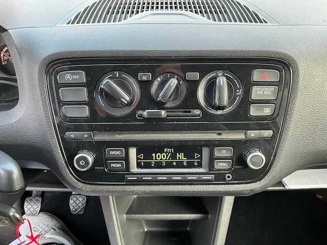 Volkswagen - 2012 - up! - 1.0 take up! bluem. - personenauto (02-xnd-9) - afbeelding 3 van  27