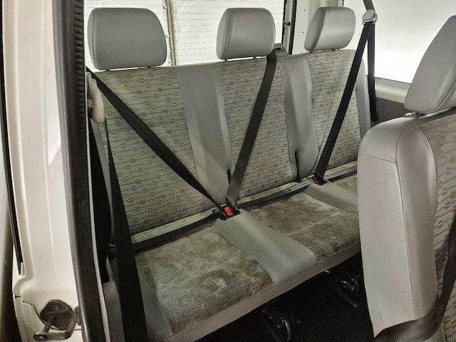 Volkswagen - 2013 - 9 -peroons - transporter kombi - 2.0 tdi l1h1 tr.base - personenauto - afbeelding 4 van  14