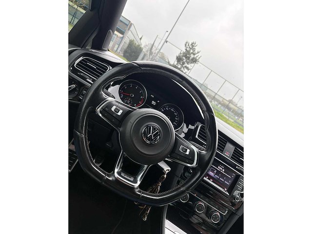 Volkswagen - 2013 - golf - 1.2 tsi trendline - 3-xfh-46 - afbeelding 16 van  18